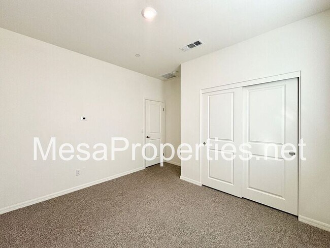 Building Photo - 15886 Rain Lily Ct