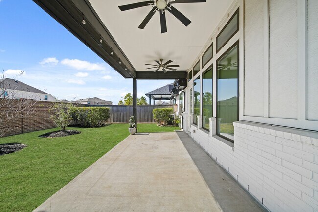 Building Photo - 15303 Leal Rancho Ct