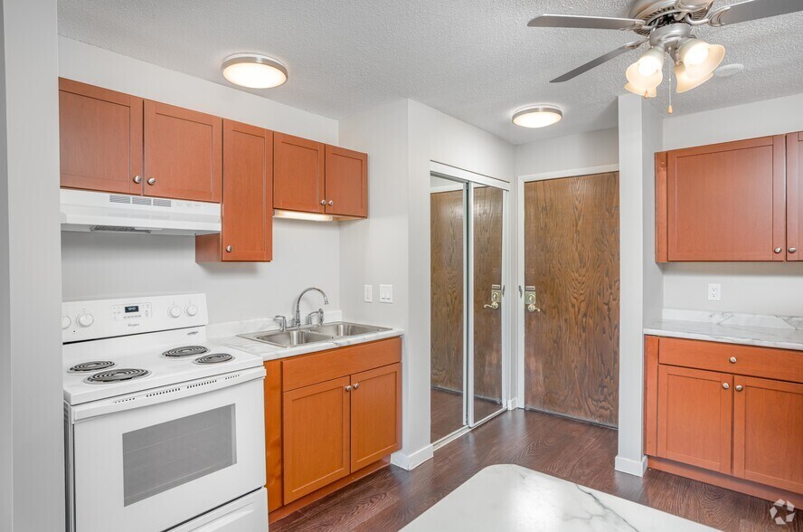 Kitchen - Edgerton Highlands