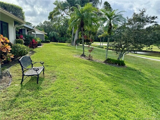 Building Photo - 2561 SW Egret Pond Cir