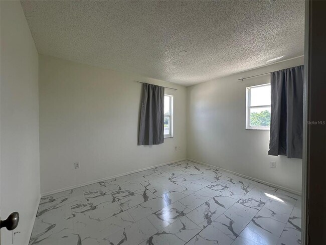 Building Photo - 4416 Englewood Rd