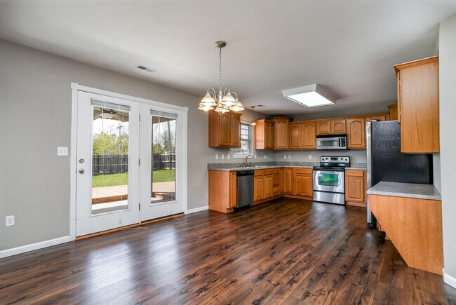 Building Photo - 4800 Burbank Loop