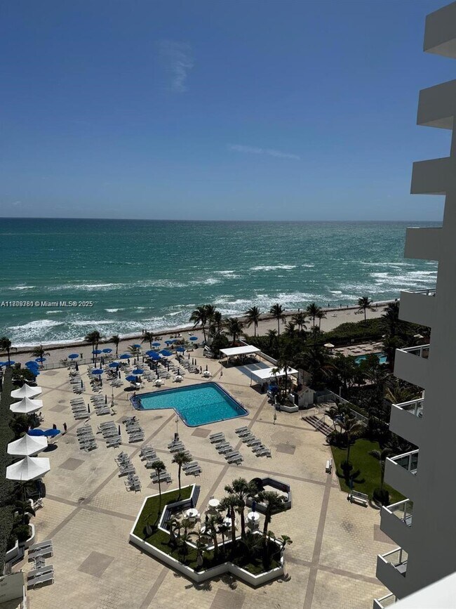 Building Photo - 2030 S Ocean Dr