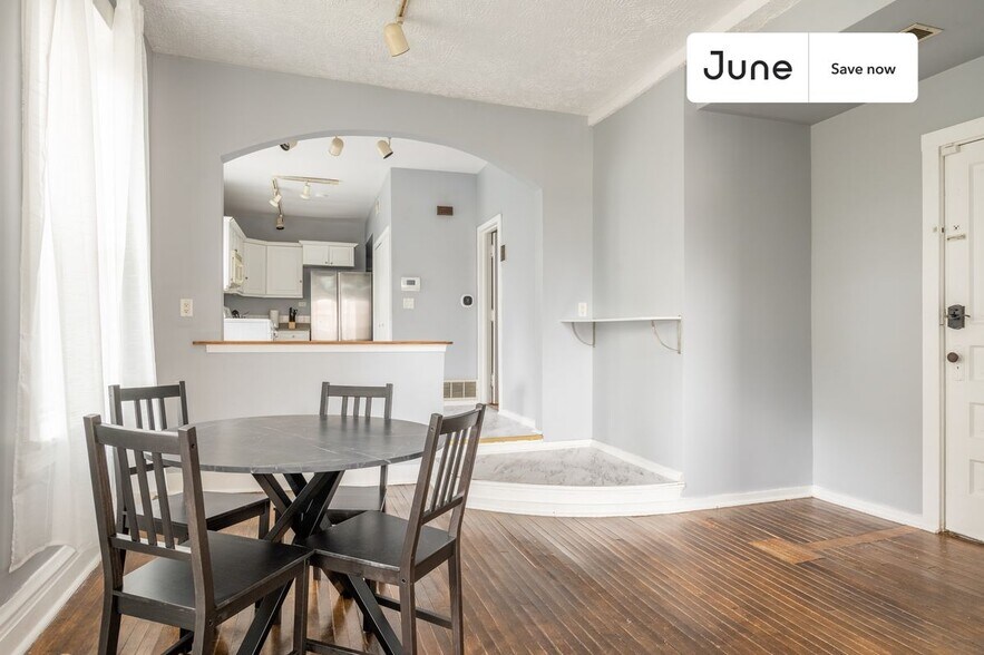 Building Photo - 2250 W North Ave