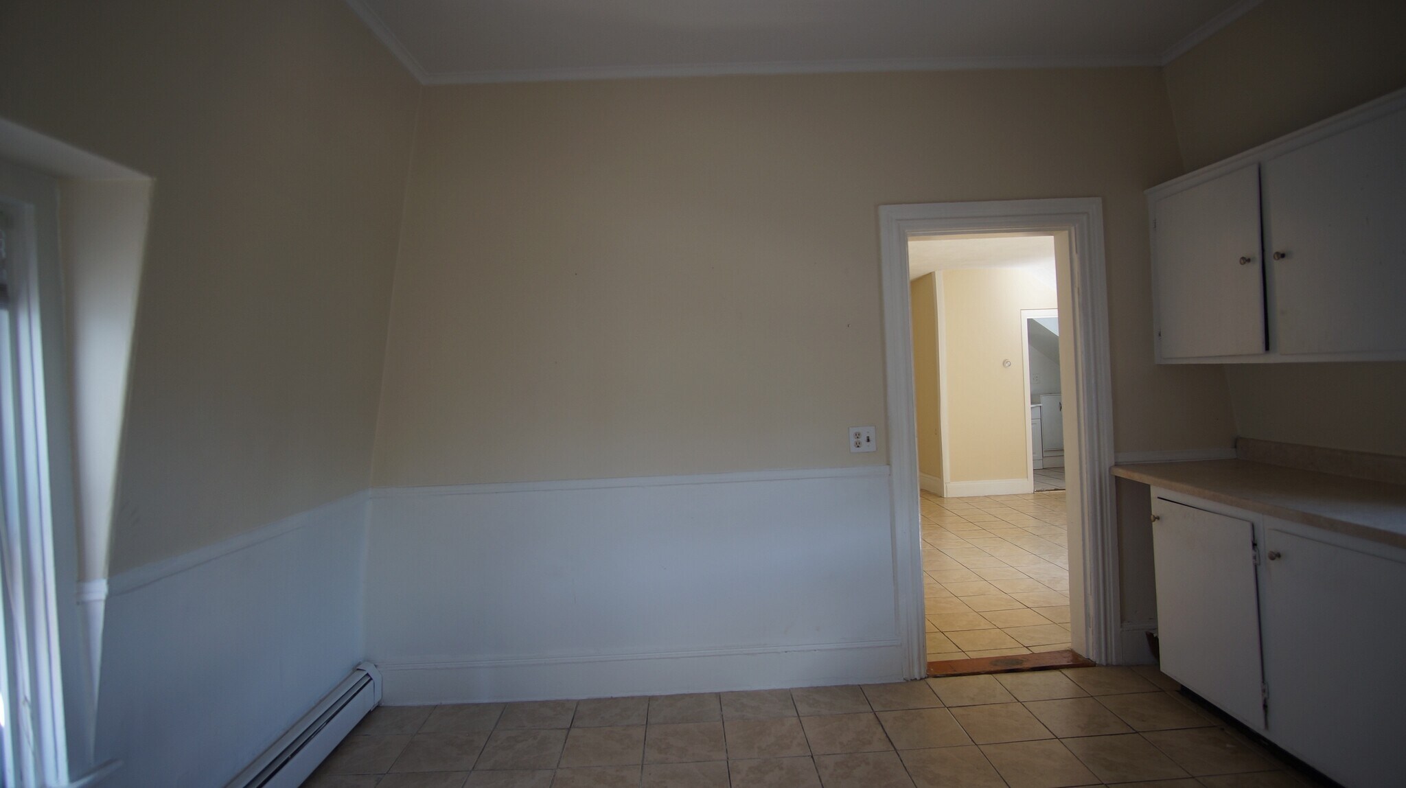 Building Photo - 137 Sutton St