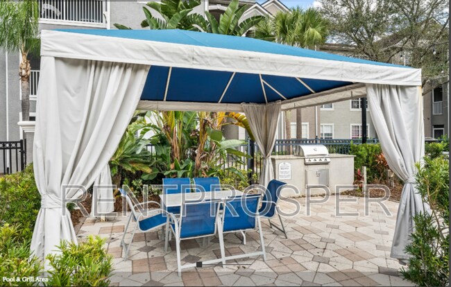 Building Photo - 3379 S Kirkman Rd