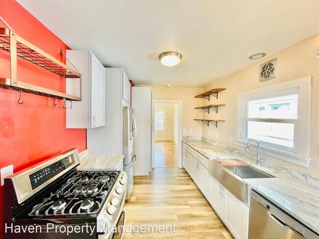Building Photo - 2 br, 1 bath House - 5310 33rd Ave S
