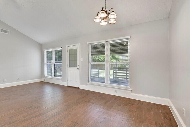 Building Photo - 2502 Ewell Dr