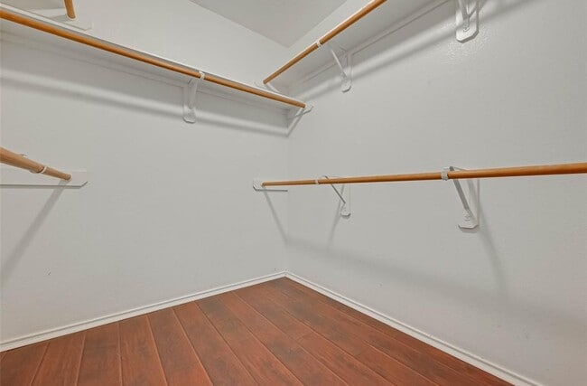 Building Photo - 21415 Somerset Park Ln