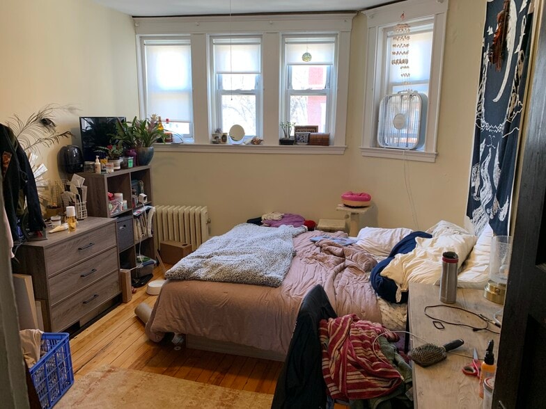 Building Photo - 216C South St