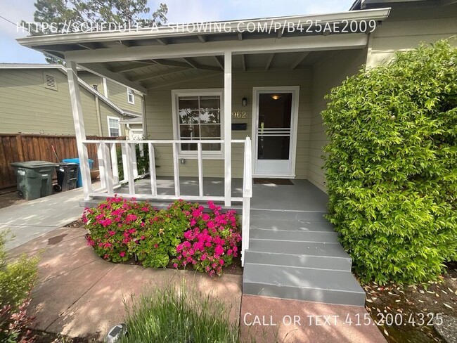 Building Photo - 962 Hall St