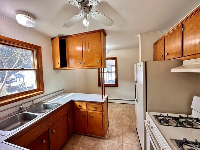 Building Photo - 10 Smith St