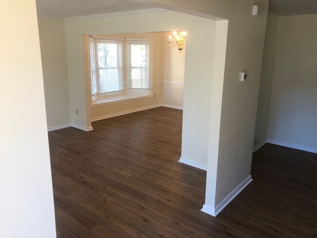 Building Photo - 2416 Creekmore Ct