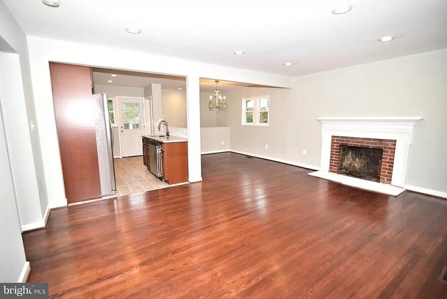 Building Photo - 6900 Lansdale St