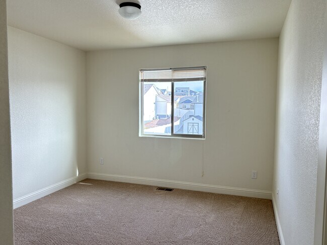 Building Photo - 3917 Gunsmoke Rd