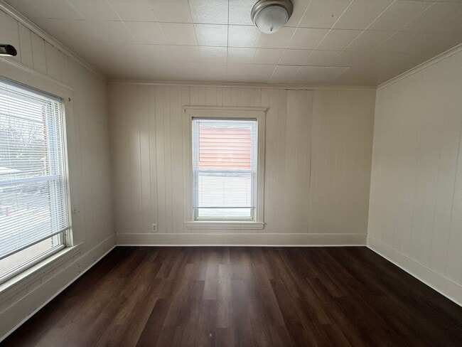 Building Photo - Ganson St 1101-1105 E w/East Ave 525 &amp; 527 N