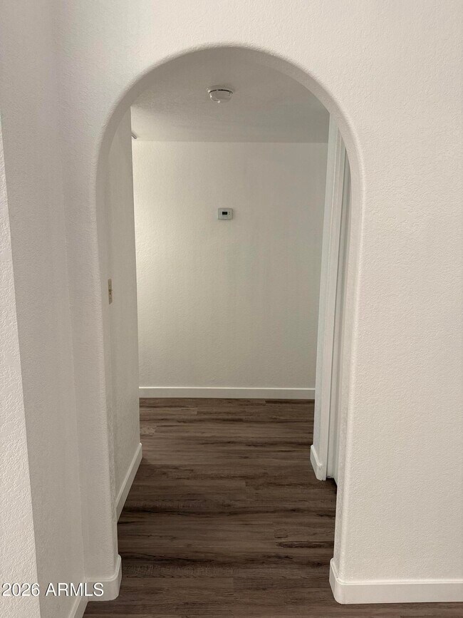 Building Photo - 3510 E Hampton Ave