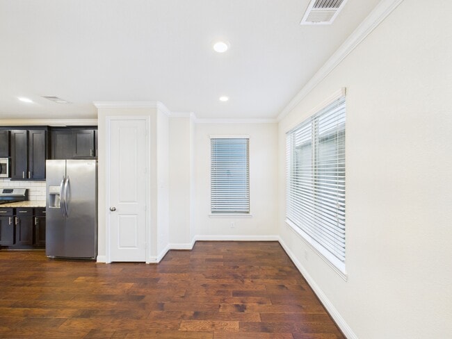 Building Photo - 8918 Terrace Pass Dr