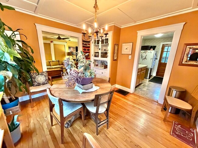 Building Photo - 157 Riverview Ave