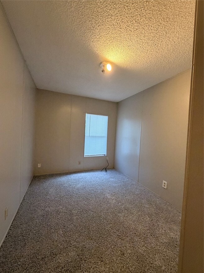 Building Photo - 14329 Greenville St