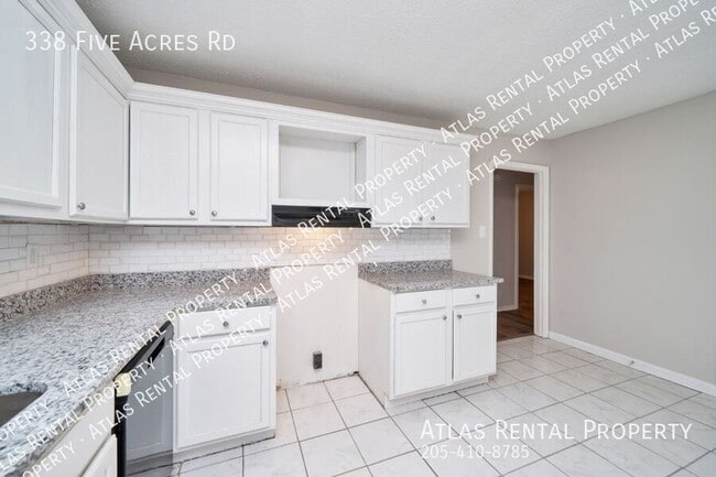 Building Photo - 338 5 Acre Rd