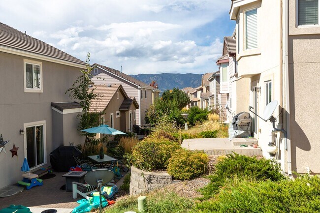 Building Photo - Single Family Home for Rent in the Northgate Area