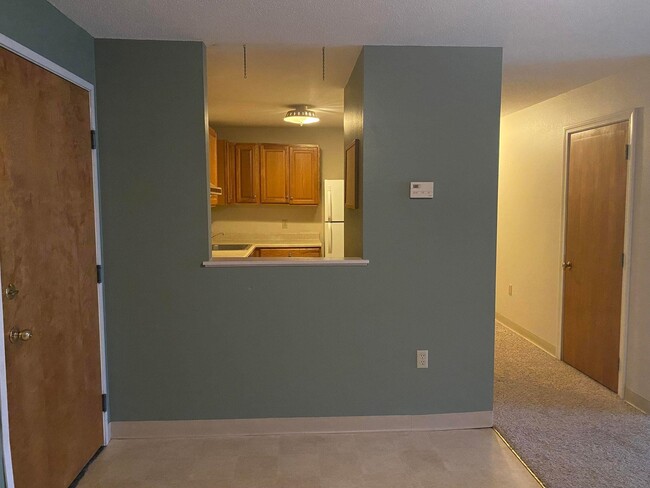 Building Photo - 37 Alice Dr