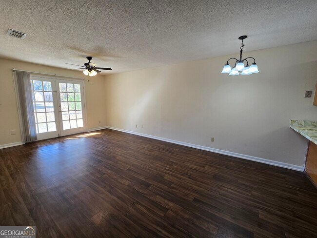 Building Photo - 416 S Ashley St