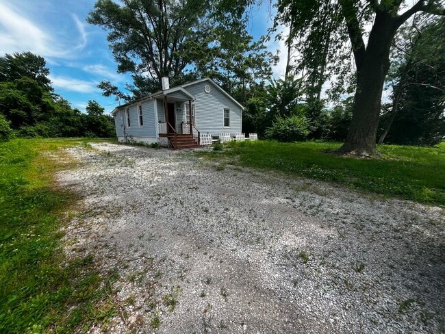 Building Photo - 211 Judith Ln