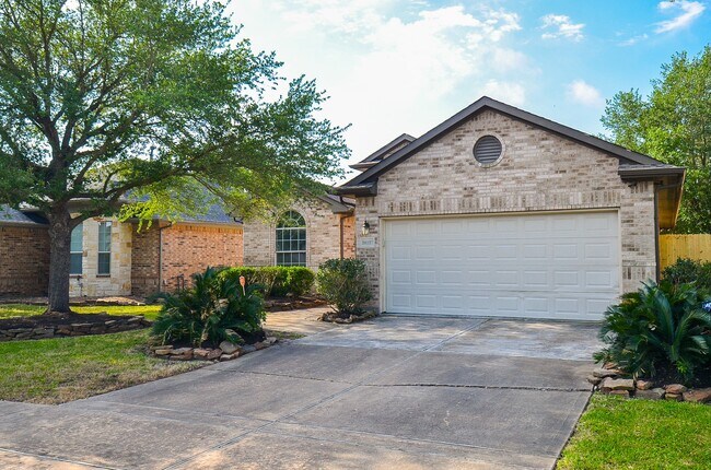 Building Photo - 20127 Jasper Oaks Dr