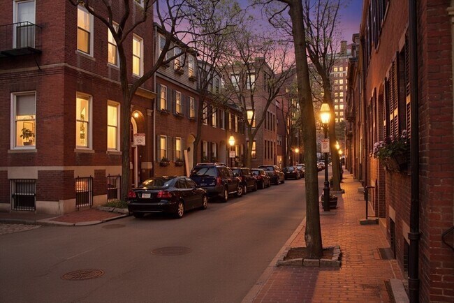 Building Photo - 9 Fayette St