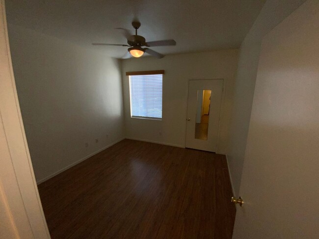 Building Photo - COZY CONDO IN GATED COMMUNITY WITH CLUBHOU...