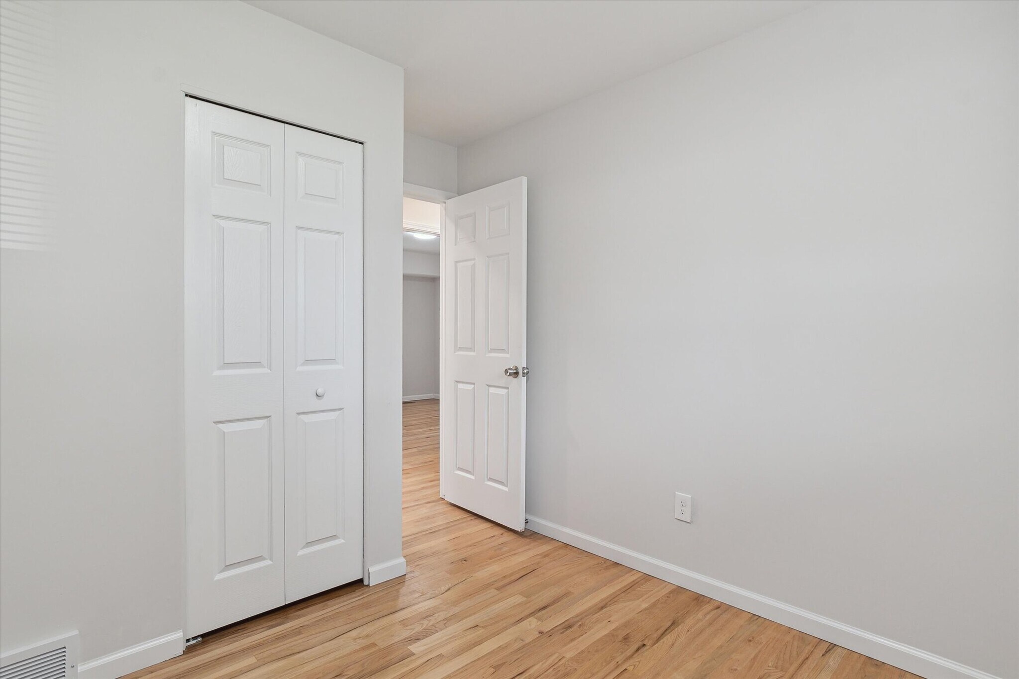 Second bedroom entrance. - 9244 Northern Ave
