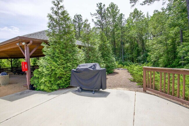 Building Photo - "Spacious 4-Bedroom Home with 2.5 Baths in...