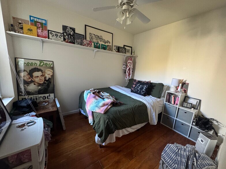 Building Photo - 385 E Becher St