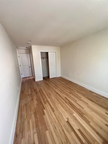 Building Photo - 72 69th St