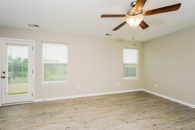 Building Photo - 2500 Guildhall Ln