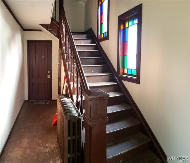 Primary Photo - 128 W Bank St