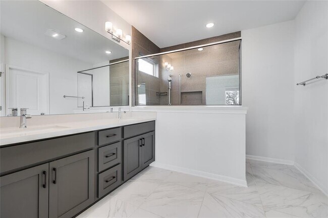 Building Photo - 4621 Modena Bay Bend