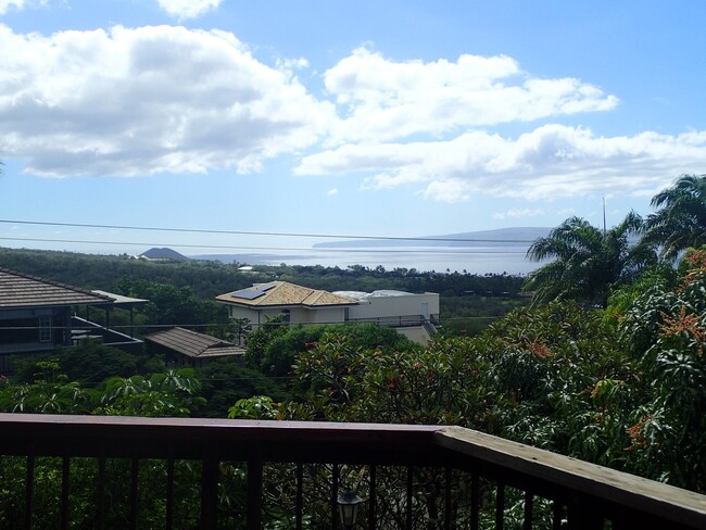 Building Photo - Very private, gated, mostly furnished Maui...