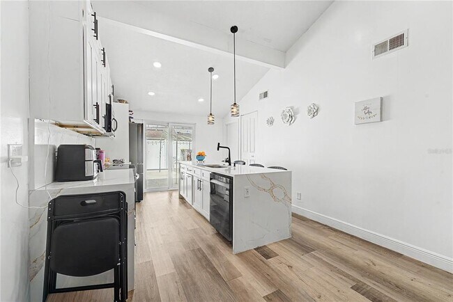 Building Photo - 8304 Dasa Pl