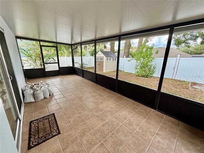 Building Photo - 1346 Rolling River Rd