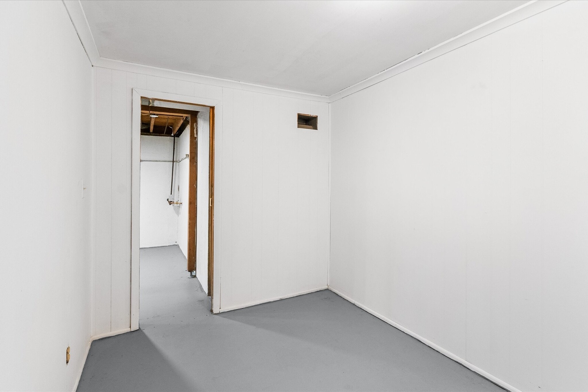 Building Photo - 1027 Curdes Ave