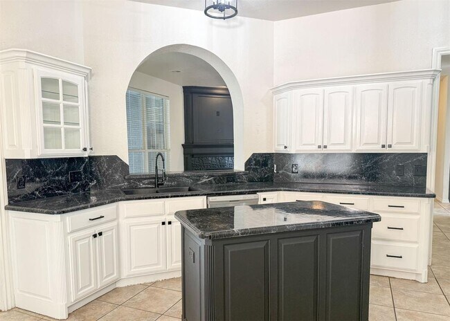 Building Photo - 16517 Tonka Trail