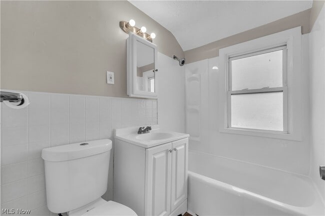 Building Photo - 24891 Fisher Rd