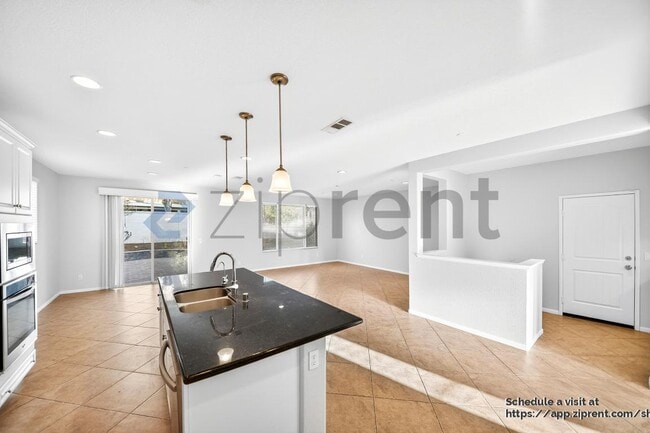 Building Photo - 5746 Brianhead Dr