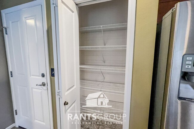 Building Photo - Spacious 4-Bedroom, 2.5-Bath Home with Ope...