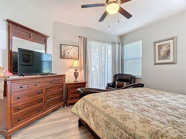 Building Photo - 11971 Champions Green Way