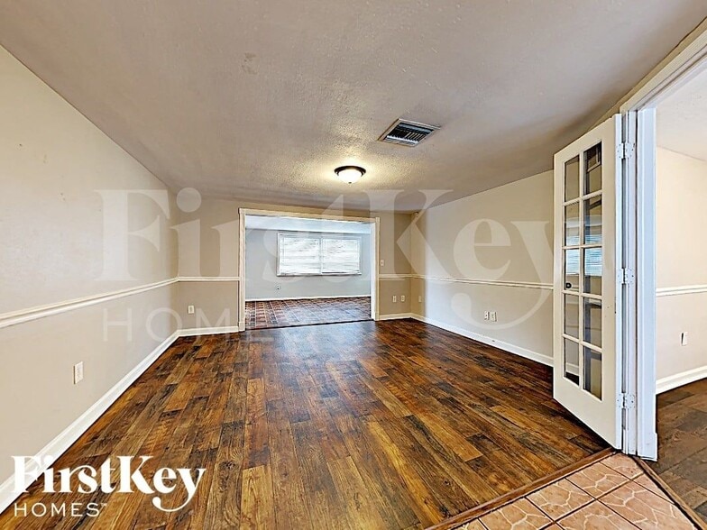Building Photo - 9220 Lido Ln