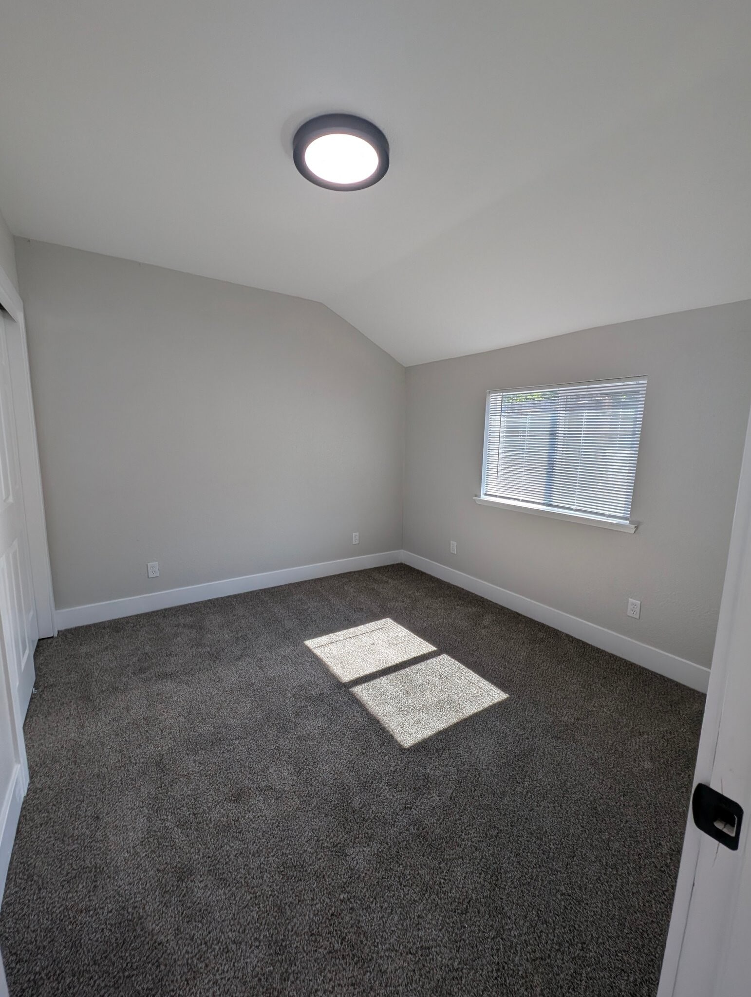 Building Photo - 4940 Virginia St